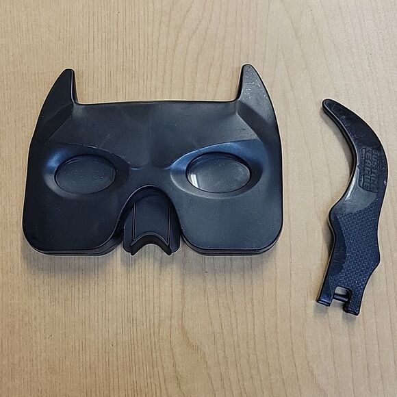 Batman Happy Meal Paper Bag, 2 Cars, Batman Magnifying Glass Mask, Glasses, (2) - Picture 9 of 14